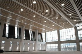 使用自然光照明系統的建筑空間